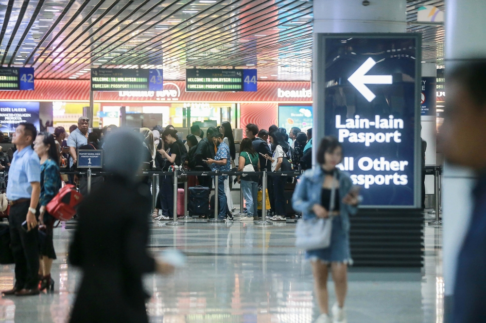 ‘Dangerous’ confusion over Social Visit Pass categories could impact thousands of binational families, says NGO