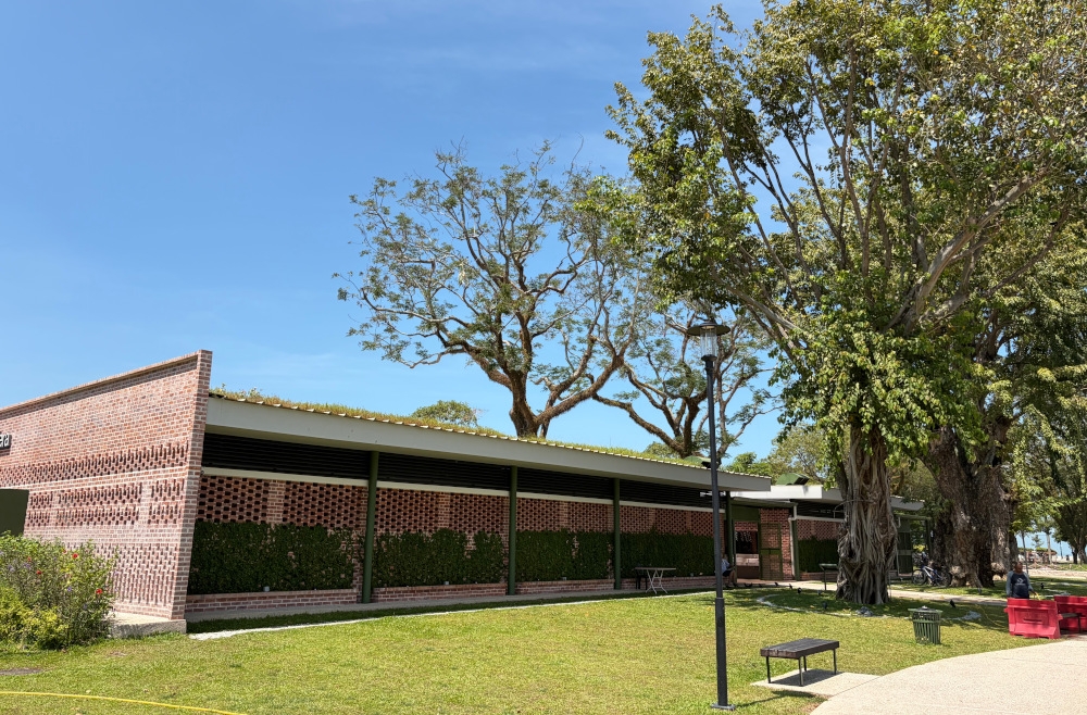 The green roof at Astaka Kota Selera. — Picture by Opalyn Mok