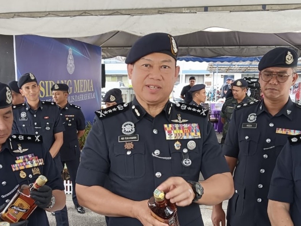 Johor police chief Datuk Ab Rahaman Arsad speaks to the press at the Senai police station on February 11, 2026. — Picture by Ben Tan