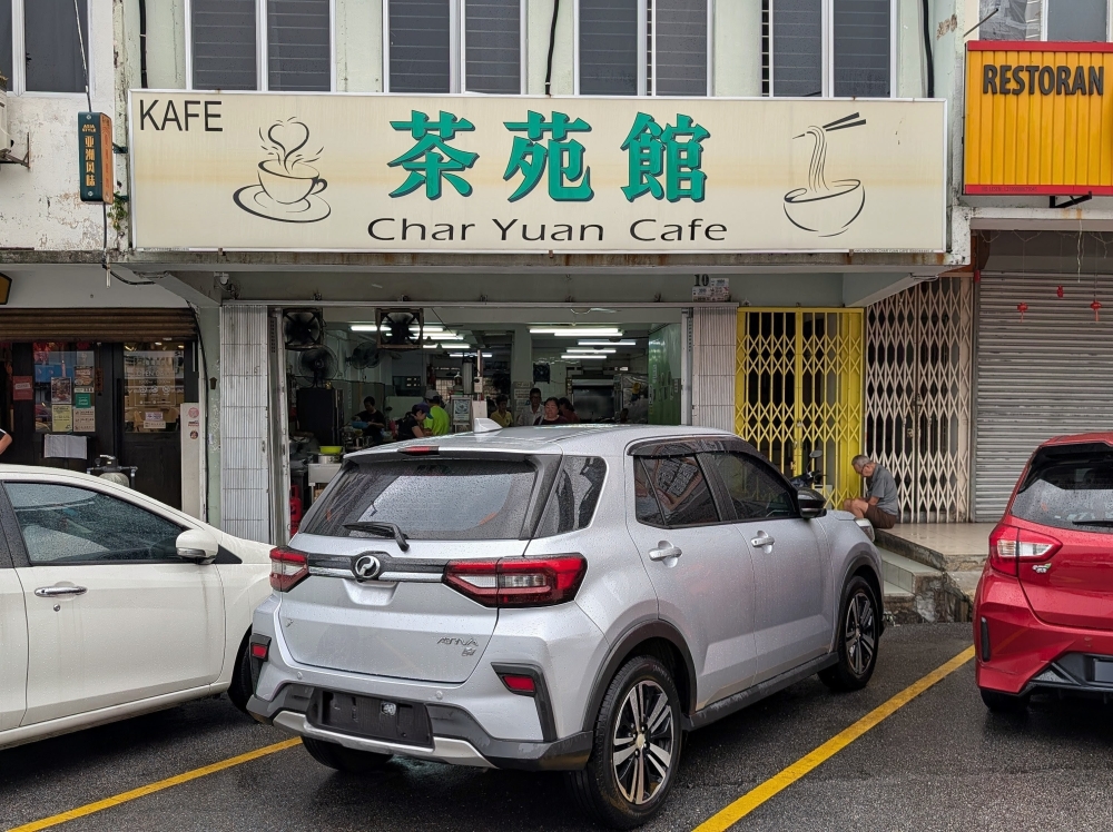 Look for the faded sign. — Picture by Ethan Lau