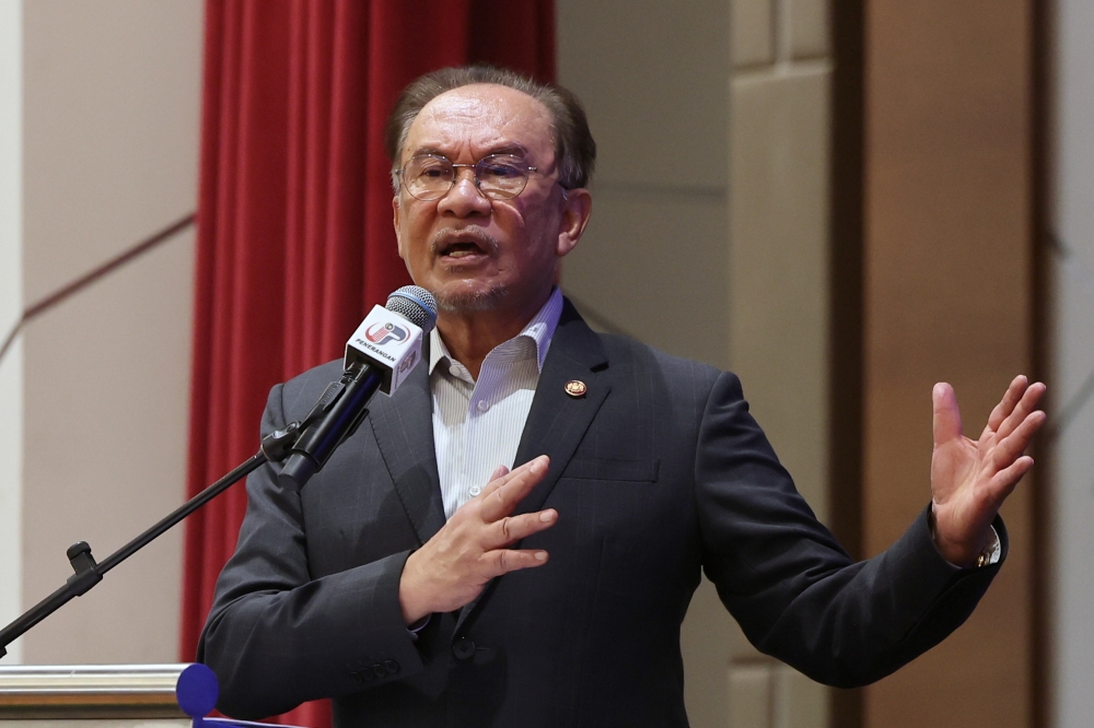 Prime Minister Datuk Seri Anwar Ibrahim noted that the strength in macroeconomic indicators was also benefiting the rakyat, particularly with the lowest unemployment rate in over a decade at 2.9 per cent and lower inflation in 2025 at 1.4 per cent, down from 1.8 per cent in 2024. — Bernama pic 