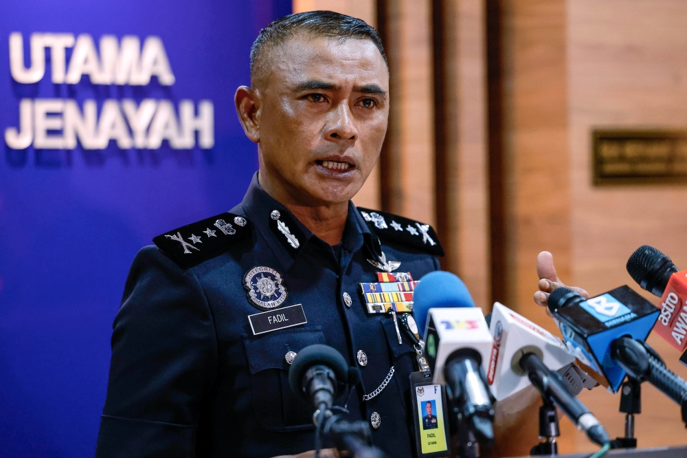 Kuala Lumpur Police Chief Datuk Fadil Marsus said that these details were obtained from the post-mortem results conducted yesterday at Kuala Lumpur Hospital and added that while there were 89 injuries on the wife’s body and neck, the husband sustained 10 injuries. — Bernama pic