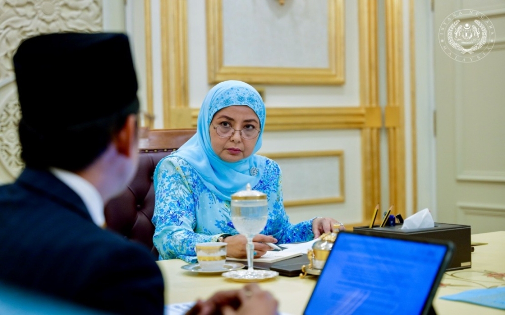 Her Majesty Raja Zarith Sofiah also expressed concern over the growing prevalence of mental health issues that are increasingly showing negative impacts. — Picture via Facebook/Bernama