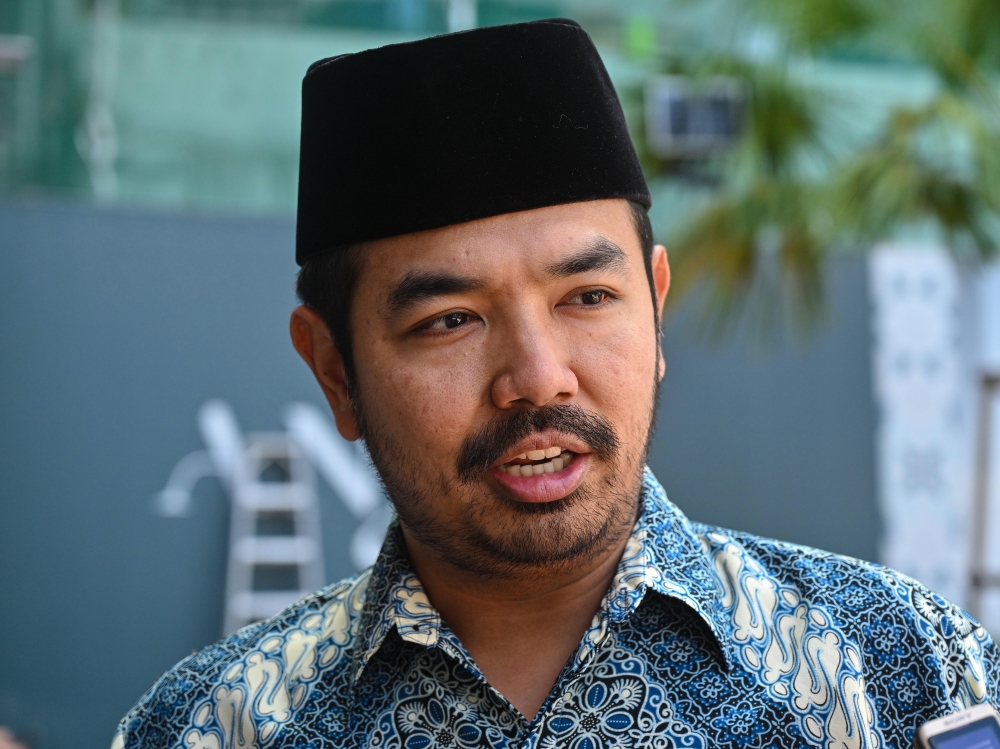 The Jay Events & Media Sdn Bhd managing director Muhammad Shafik Ridzuan Jailani said the initiative serves as a branding and exposure platform for local fashion brands to present their collections in a more structured and professional manner. — Bernama pic