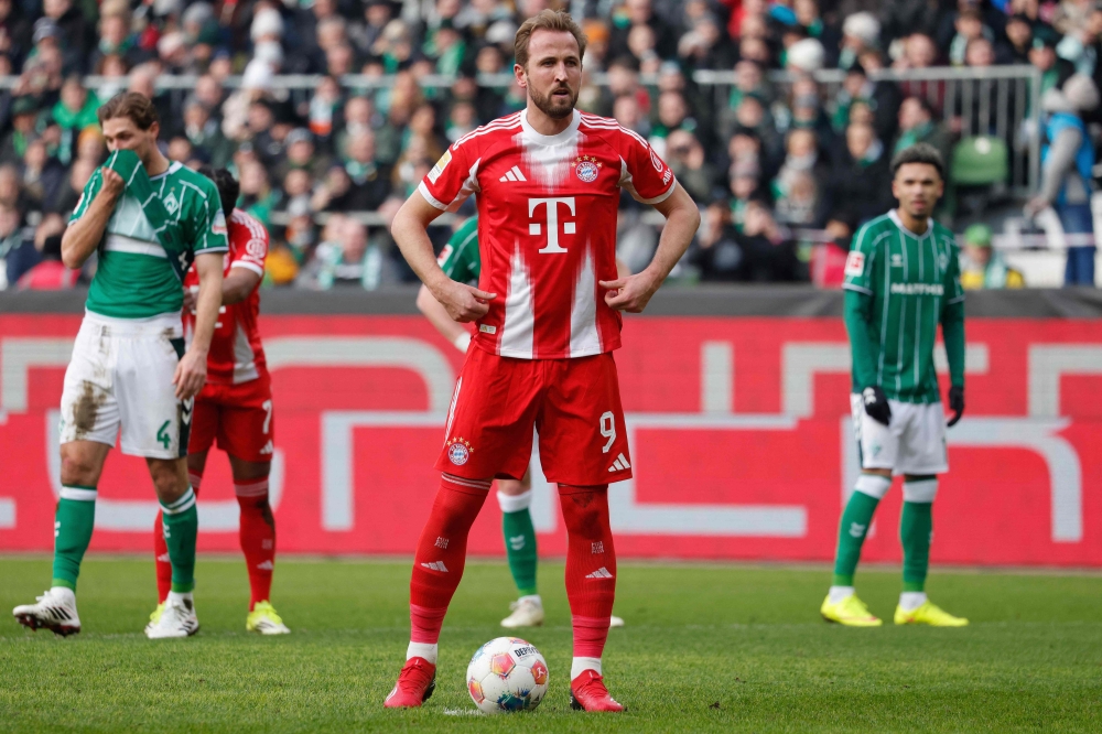 Bayern Munich's English striker Harry Kane prepares to take a penalty during the match against SV Werder Bremen. — AFP pic