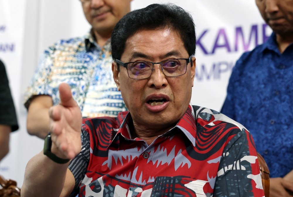 Malaysian Anti-Corruption Commission (MACC) chief commissioner Tan Sri Azam Baki speaks during a press conference at the Madani Adopted Village inauguration ceremony at the Kampung Sungai Buah community hall in Dengkil on February 15, 2026. — Bernama pic