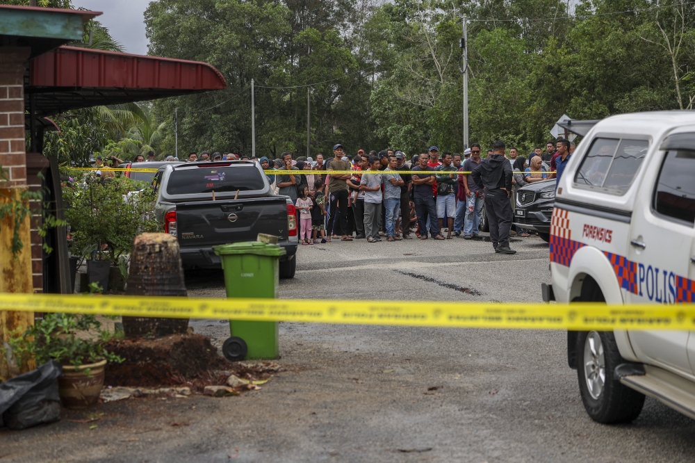 Kuantan police chief ACP Ashari Abu Samah said the initial statements from the witness, who is the suspect’s youngest brother, indicated that he heard the incident at about 7am while he was in his bedroom. — Bernama pic 