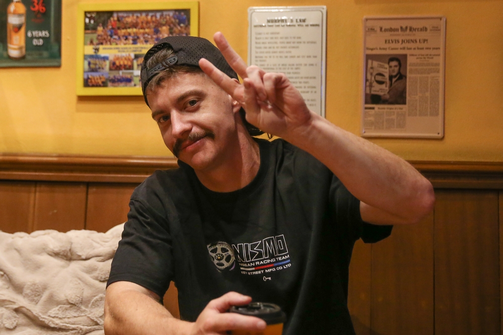 Andy's looking forward to meeting fans and well wishers this Friday. — Picture by Yusof Mat Isa