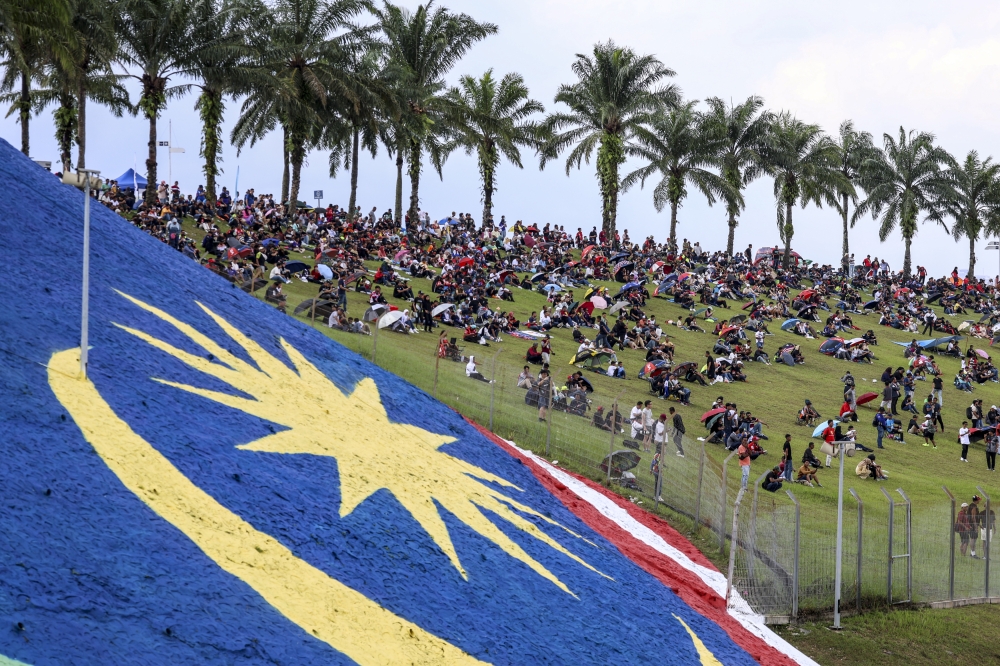 A general view of the spectators watching the race day during the MotoGP Malaysian Grand Prix 2023 at the Sepang International Circuit in Sepang November 12, 2023. — Picture by Hari Anggara
