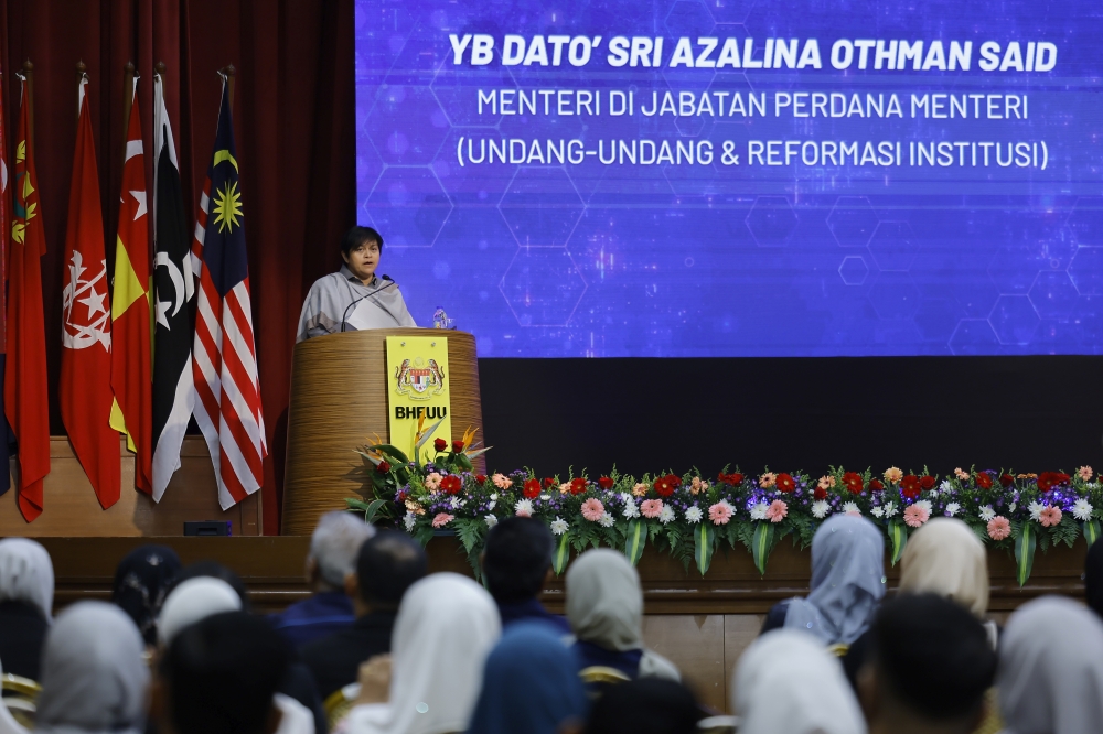 Minister in the Prime Minister’s Department (Law and Institutional Reform), Datuk Seri Azalina Othman Said, announced that the second reading of the Bill on the Separation of the Roles of the AG and Public Prosecutor will take place on March 2. — Bernama pic