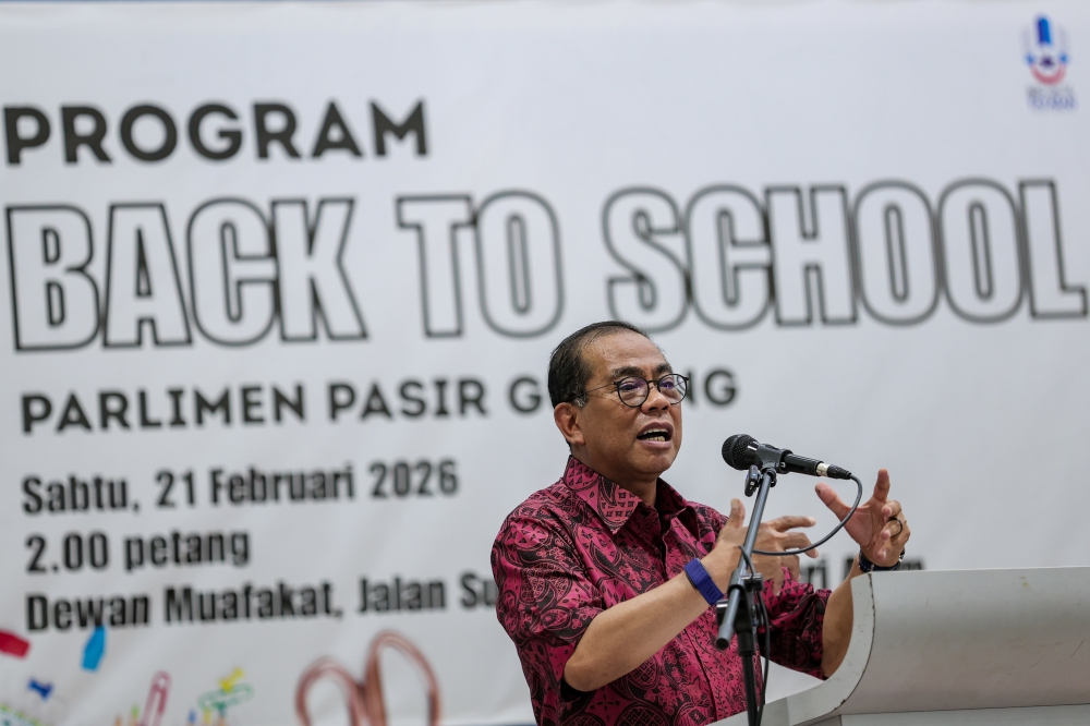 Defence Minister Datuk Seri Mohamed Khaled Nordin said Mindef will require open international tenders for foreign equipment purchases to avoid cost-inflating intermediaries. — Bernama pic