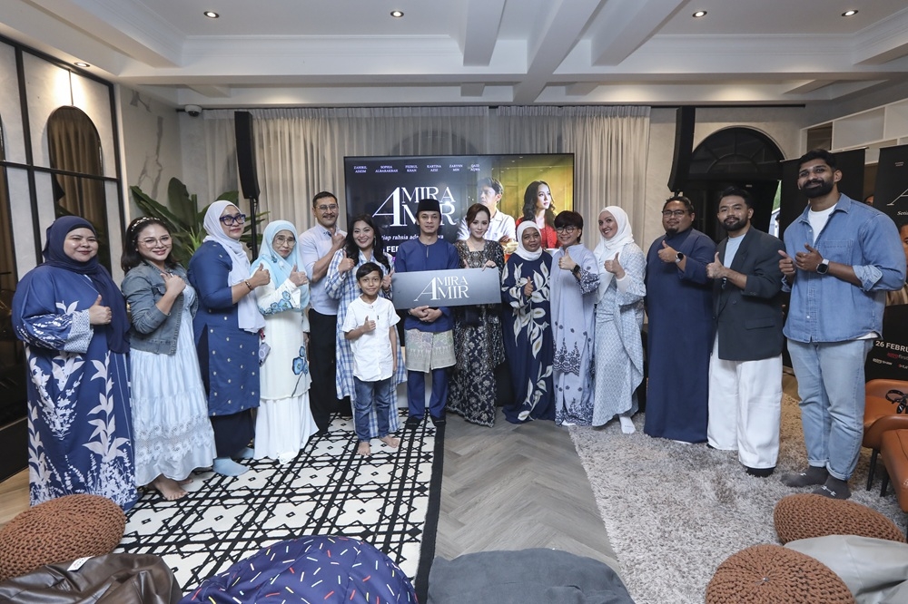 The cast and crew of ‘Amira Amir’ pose for a group photo at the press conference at Tanamekar Hills February 24, 2026. — Picture courtesy of Astro Shaw