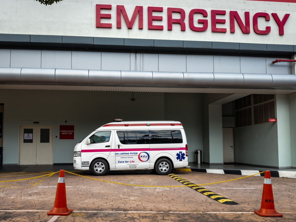 NPC’s Drug and Poison Information Service UF14 pharmacist Asdariah Misnan said more than 40 per cent of rat poison cases recorded over the past three years involved illegal or unregistered products. — Picture by Firdaus Latif