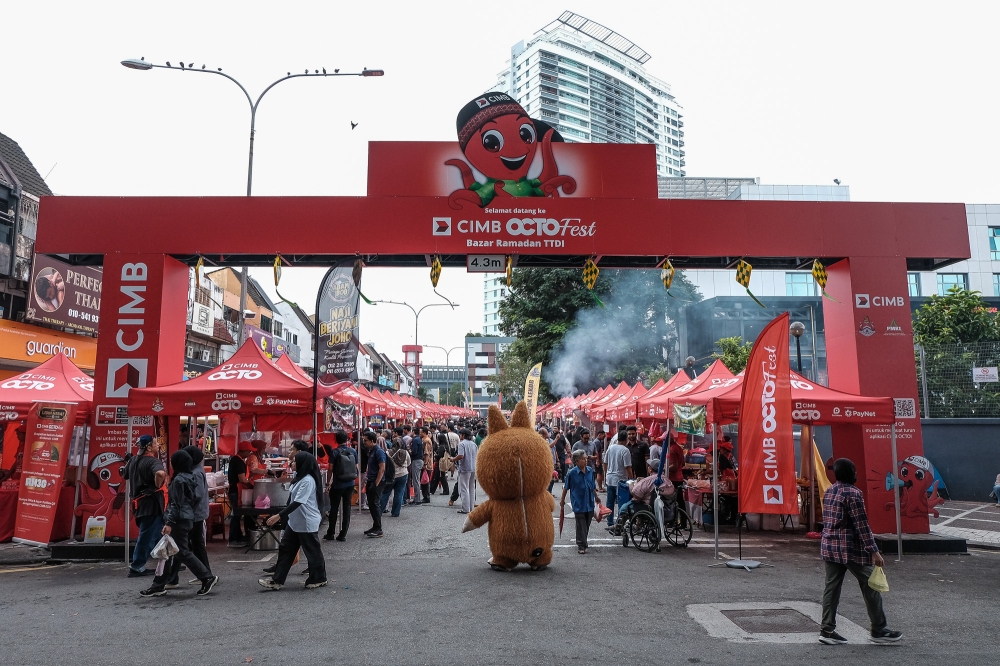 A general view at the TTDI Ramadan bazaar in Kuala Lumpur, February 24, 2026. — Picture by Yusof Isa