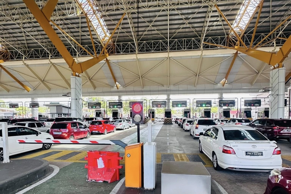 A view of the Bukit Kayu Hitam Immigration, Customs, Quarantine and Security Complex. — Picture via Facebook/AKPS Bukit Kayu Hitam