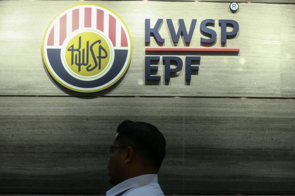 In newly-released figures today, EPF said 41.2 per cent of its active members — specifically Malaysians working in the formal sector — had in 2025 managed to reach RM240,000 in their EPF saving. — Picture by Sayuti Zainudin