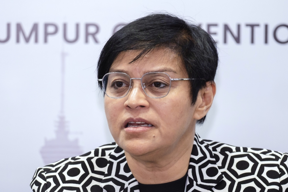 Datuk Seri Azalina Othman Said said the appointment of the first AIAC Court of Arbitration members marks a key milestone and strengthens its global standing as an ADR hub. — Bernama pic