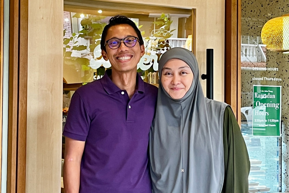 The dynamic duo: Hidzad Bin Lahuree and Nur Shafinaz Binti Abdul Rahman. — Picture courtesy of Cake Jalan Tiung