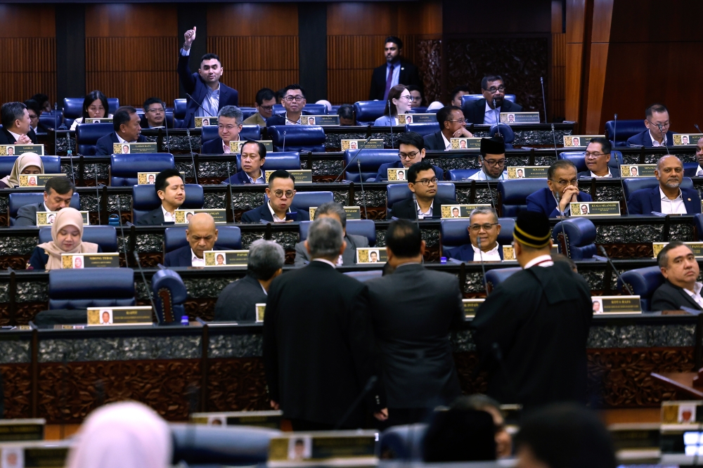 Absence explained: Libaran MP in hospital, Tapah MP at prayers during PM tenure vote