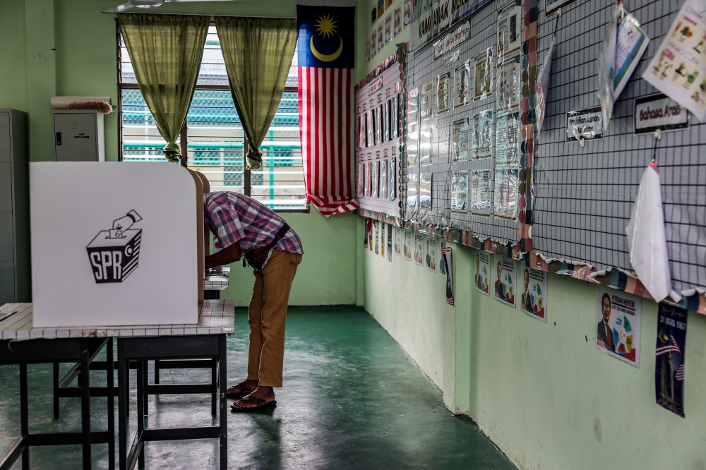 The author argues that Malaysia’s upcoming electoral boundary review must correct severe voter imbalance between rural and urban constituencies, as fair delineation is essential to restoring democratic parity and representative justice. — Bernama pic