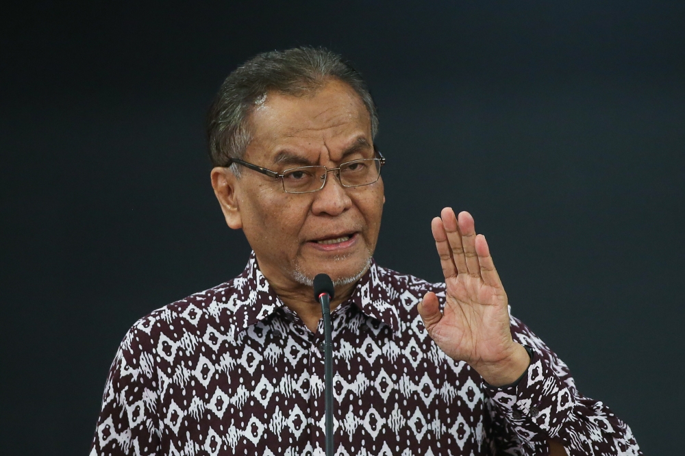 A 44-year-old man died from a rabies infection in Kota Samarahan, Sarawak, on Feb 25, marking the country’s first recorded death from the disease this year, according to Health Minister Dzulkefly Ahmad. — Picture by Yusof Mat Isa