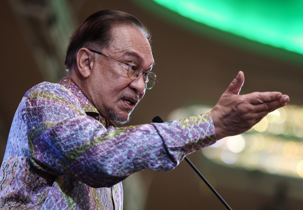 The National Finance Council has agreed to increase the grants provided by the federal government to state governments, with the total amount expected to reach RM10.5 billion this year, said Prime Minister Datuk Seri Anwar Ibrahim. — Bernama pic