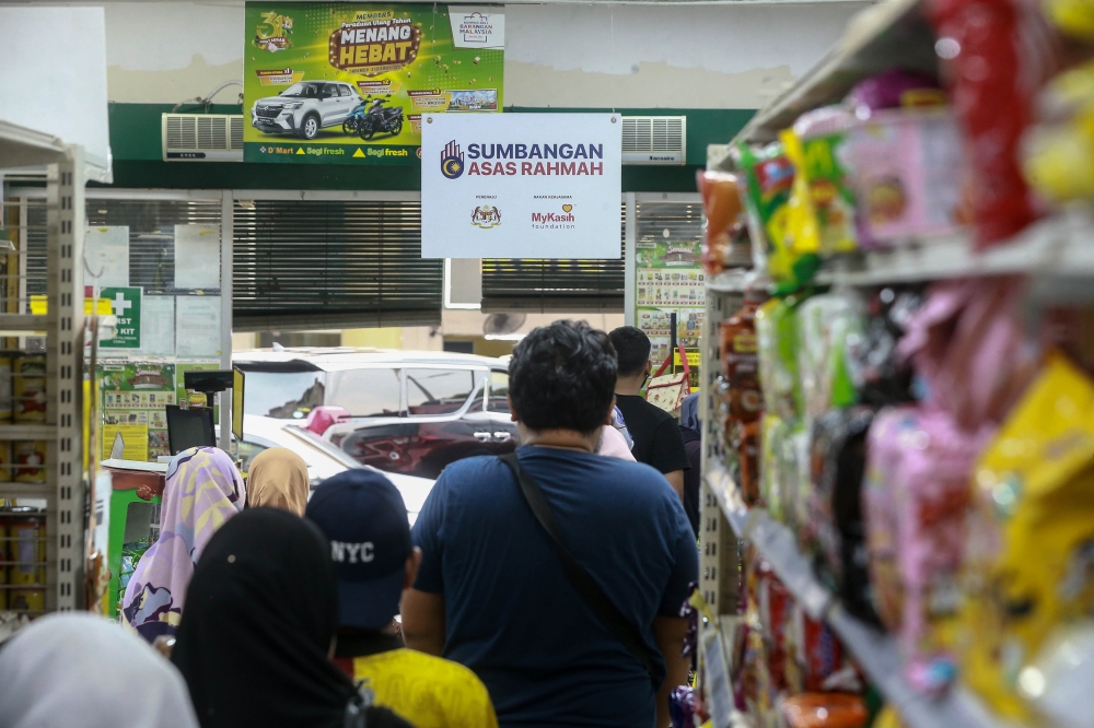 The Finance Ministry said more than 140,000 items can now be purchased under the SARA assistance programme. — Picture by Sayuti Zainudin