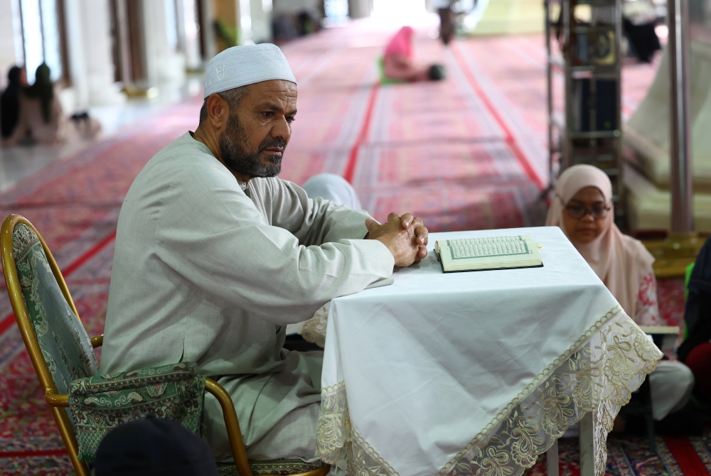 Touching on the uniqueness of Ramadan in Malaysia, Sheikh Abdelrahman described the culture of breaking fast together at mosques before performing tarawih prayers as a beautiful tradition rarely found elsewhere. — Bernama pic
