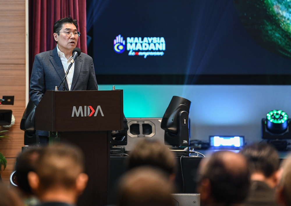 Deputy of Investment, Trade and Industry (Miti) Sim Tze Tzin delivers his speech during the Announcement of Malaysia’s Investment Performance in The Manufacturing, Services and Primary Sectors for 2025 at Mida Sentral in Kuala Lumpur March 6, 2026. — Bernama pic