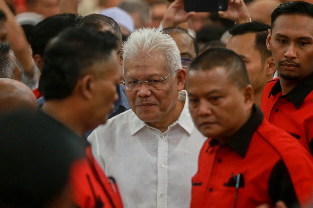 Datuk Seri Hamzah Zainudin said Parti Keluarga Malaysia is awaiting the outcome of its registration appeal with the Registrar of Societies. — Picture by Sayuti Zainudin