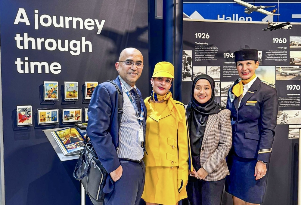 The Malaysia Airports team led by Zainuddin Mohamed @ Zainal, General Manager of Aviation Marketing & Development with the Lufthansa airline crew at ITB Berlin 2026. — Picture courtesy of Lufthansa