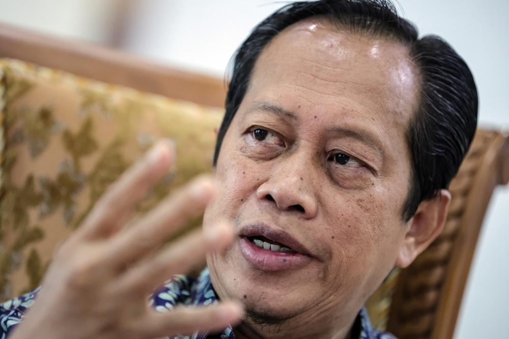 Umno supreme council member Datuk Seri Ahmad Maslan said the party is open to welcoming back former members unconditionally. — Bernama pic