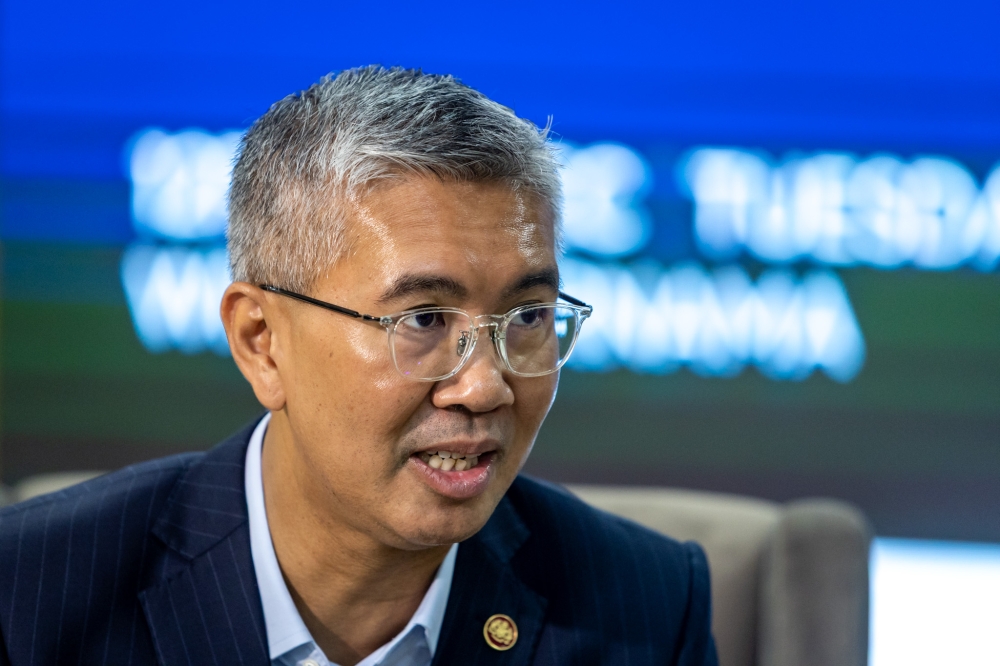 Senior Political Advisor to the Prime Minister Tengku Datuk Seri Zafrul Abdul Aziz said fluctuations in global oil prices are not unusual, noting that the commodity had previously reached US$100 (RM396) per barrel. — Picture by Firdaus Latif