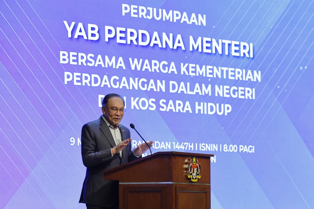 Prime Minister and Finance Minister Datuk Seri Anwar Ibrahim said the early disbursement is expected to help millions of Malaysians prepare for the upcoming Hari Raya Aidilfitri celebrations. — Bernama pic