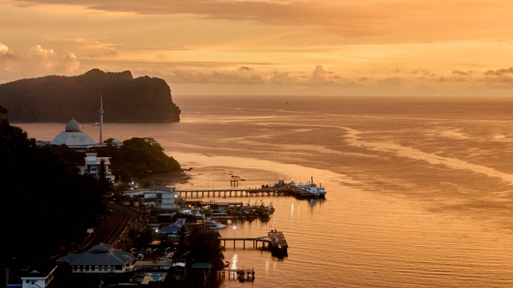 The Ormond Sandakan, situated along Sabah’s east coast waterfront, offers magnificent views of the sunset. — Picture courtesy of the Ormond Group