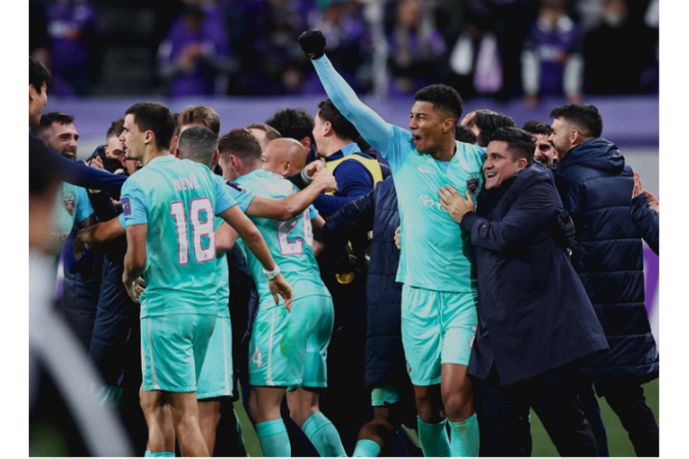 Johor Darul Ta’zim reached the Asian Champions League quarter-finals for the first time despite a 1–0 loss to Japan’s Sanfrecce Hiroshima yesterday, advancing 3–2 on aggregate. — Screengrab via Facebook/JOHOR Southern Tigers