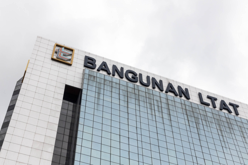 The distribution totals RM524.74 million, the largest dividend payment by the fund since 2017, according to a statement issued today. — Picture by Firdaus Latif