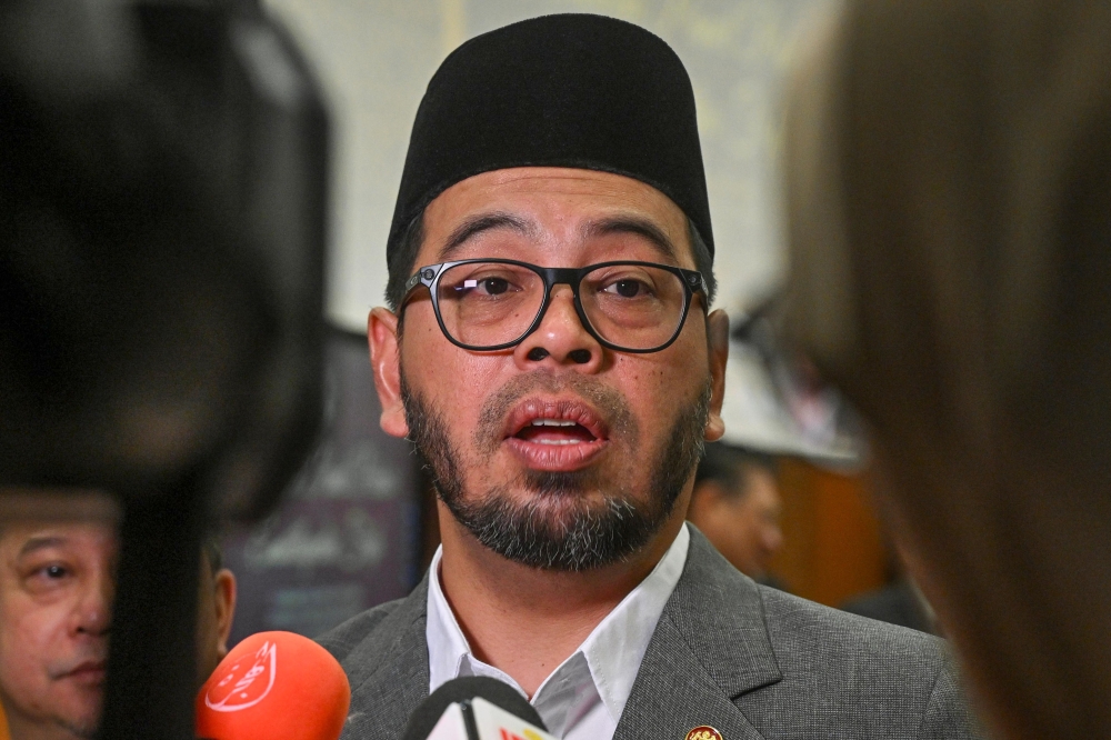 Minister in the Prime Minister’s Department (Religious Affairs) Zulkifli Hasan said Jawi had been directed to take action under the law after the banner, which contained a mistranslated verse from the Holy Quran, went viral on social media. — Bernama pic