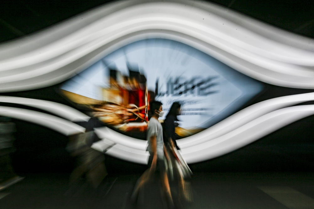 Deputy Finance Minister Liew Chin Tong said Malaysians aged 30 and below account for about 40 per cent of buy-now-pay-later (BNPL) transactions in the country. — Picture by Hari Anggara