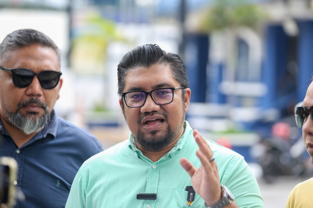 Badrul Hisham Shaharin, also known as Chegubard, faces a sedition charge at the Johor Bahru Sessions Court over alleged remarks linked to the Forest City casino issue in Johor. — Picture by Raymond Manuel