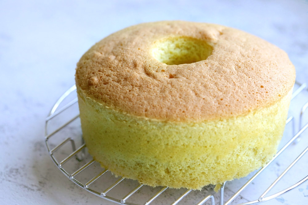 Pandan chiffon cake — Picture by CK Lim