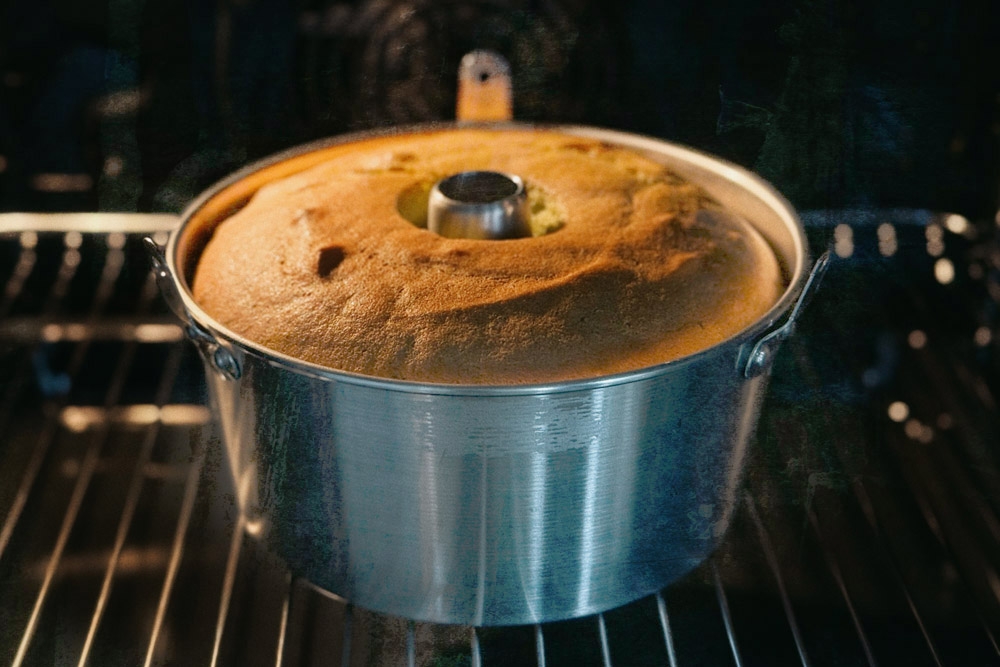 Baking in the oven — Picture by CK Lim