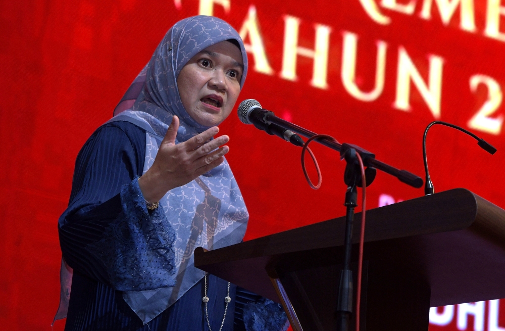 Education Minister Fadhlina Sidek said that the viral claim could also disrupt harmony among the community, especially while Muslims are observing Ramadan. — Bernama pic