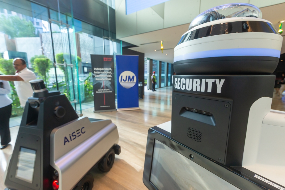 AI insurance is here, but not all policies protect autonomous bots. —Picture By Raymond Manuel