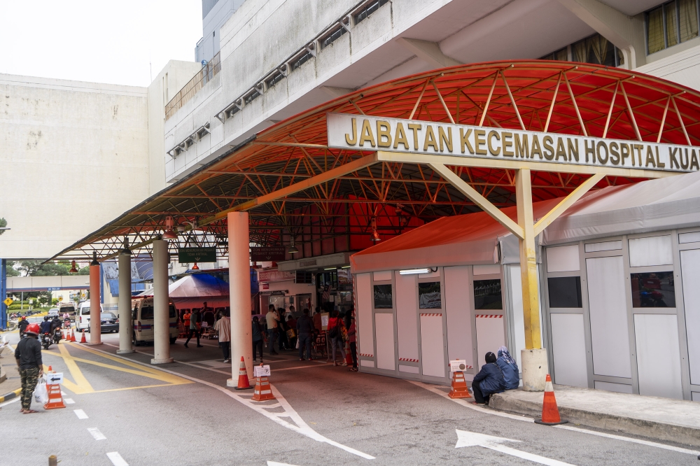 Health Minister Datuk Seri Dzulkefly Ahmad said hospitals will contact patients to reschedule their specialist appointments or treatments should it fall on a public holiday, after the government announced an extra day off for Aidilfitri. ― File picture by Shafwan Zaidon