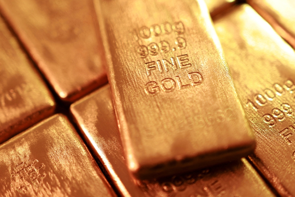 As of 05.05 GMT, the price of the April gold futures on the New York Comex exchange fell by 0.88 per cent to about US$5,017 per troy ounce after briefly slipping below US$5,000 for the first time since February 20. — Reuters pic