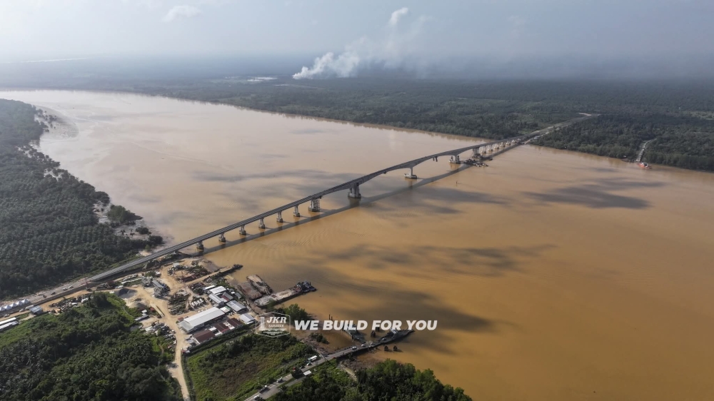 The Batang Igan Bridge spans 1,439.40 metres. — The Borneo Post pic/JKR Sarawak