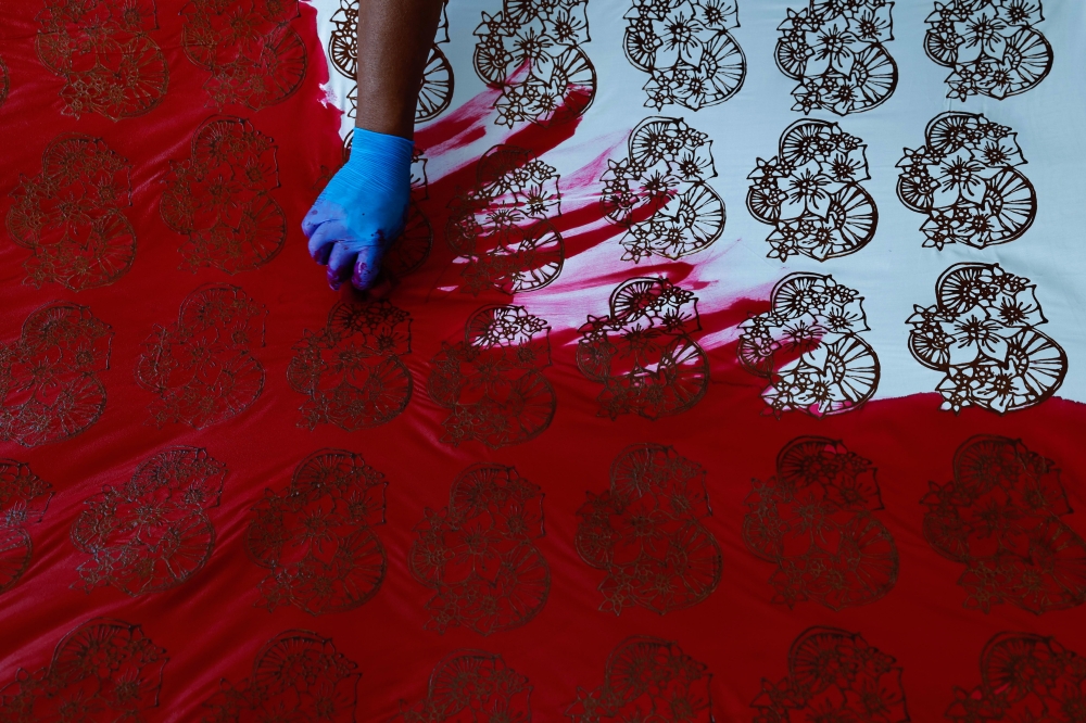 The Malaysian Handicraft Development Corporation helped shape the identity of the Felda Hutan Percha community’s products by introducing stamping blocks featuring the bullock-cart wheel and kesidang flower, symbols closely associated with Melaka. — Bernama pic