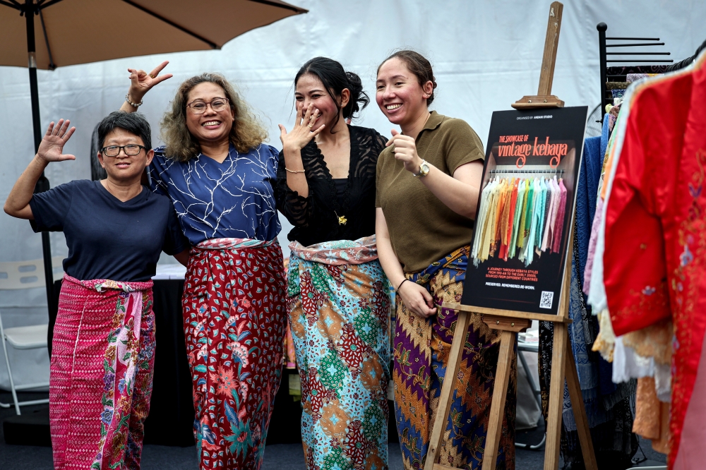 Visitors attend a workshop held in conjunction with RIUH Raya Baik-Baik in Kuala Lumpur on March 16, 2026. — Bernama pic