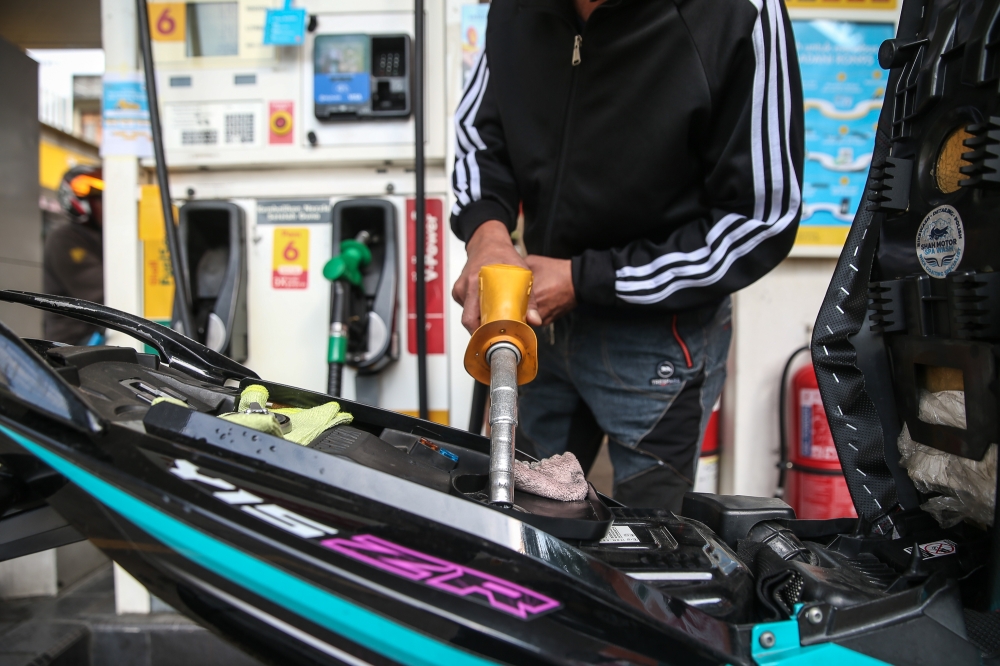 Malaysia will raise spending on petrol subsidies to RM2 billion ringgit from RM700 million to maintain ⁠the fixed price of the fuel. — Picture by Yusof Isa